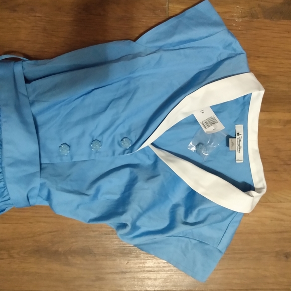 NWT DISNEY PARKS BELLE BLUE BEAUTY AND THE BEAST THE DRESS SHOP SIZE SMALL - Picture 6 of 6